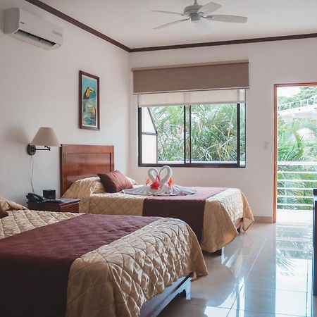 Hotel Arenas En Punta Leona Playa Agujas Экстерьер фото