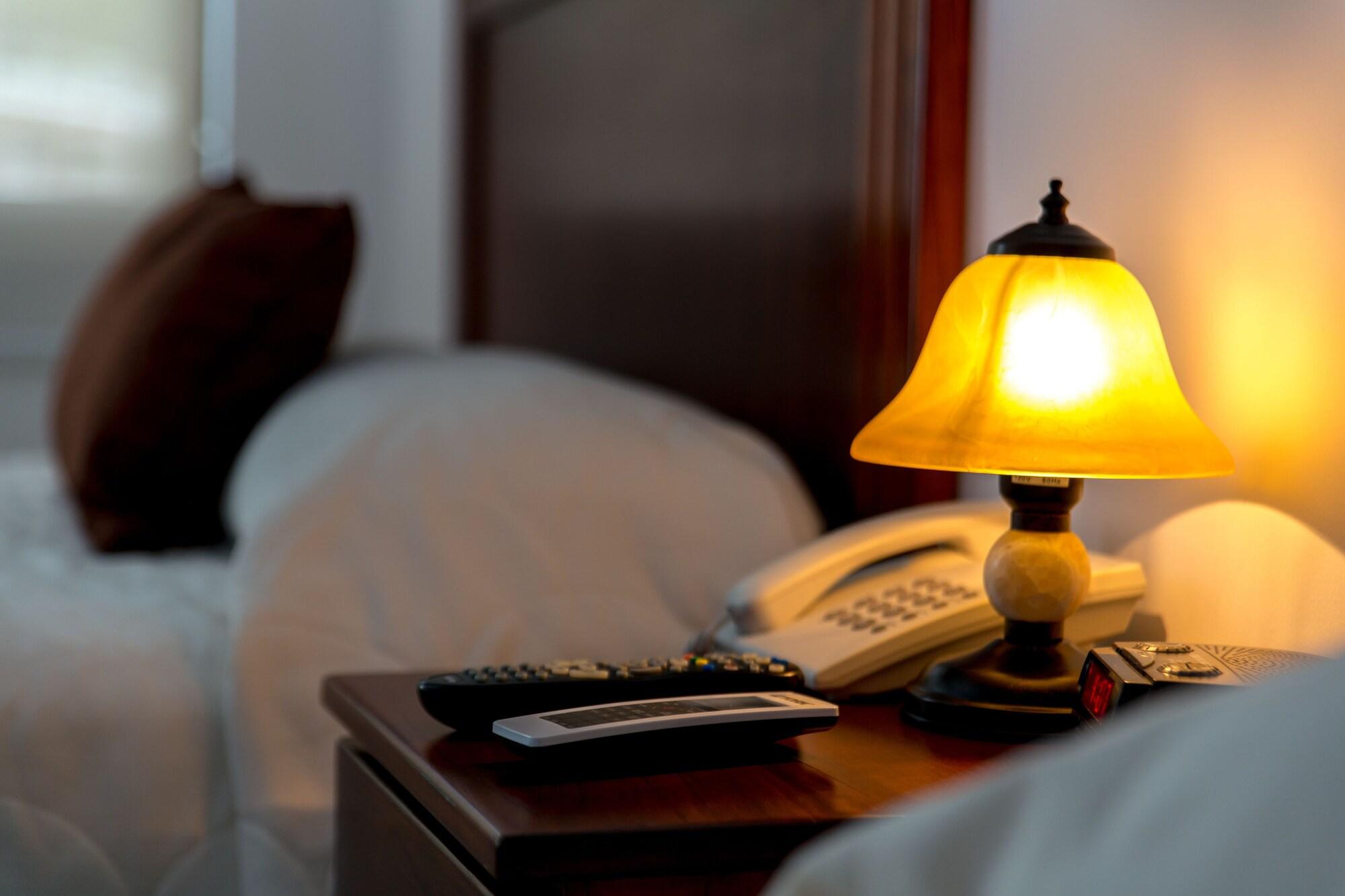 Hotel Arenas En Punta Leona Playa Agujas Экстерьер фото