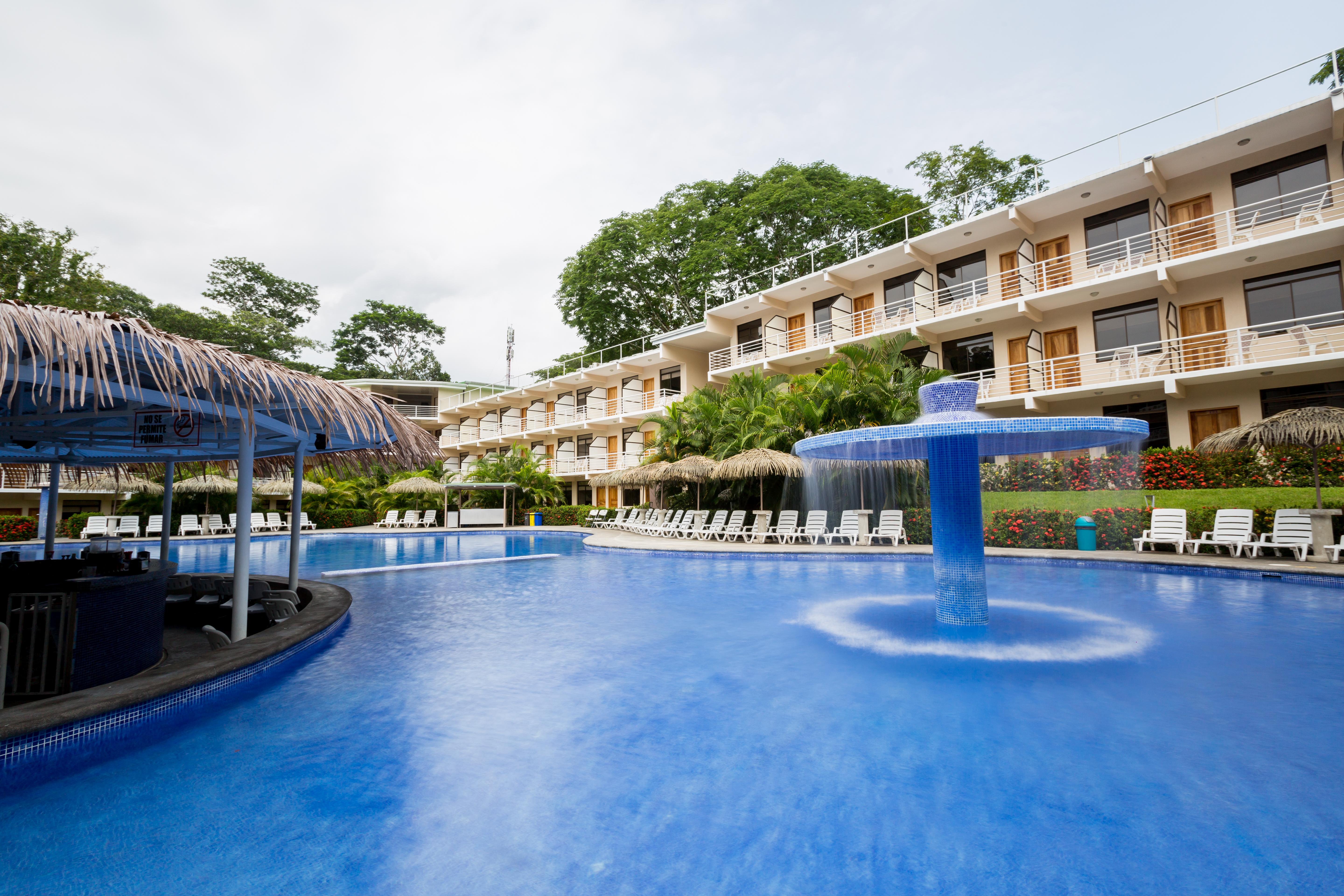 Hotel Arenas En Punta Leona Playa Agujas Экстерьер фото