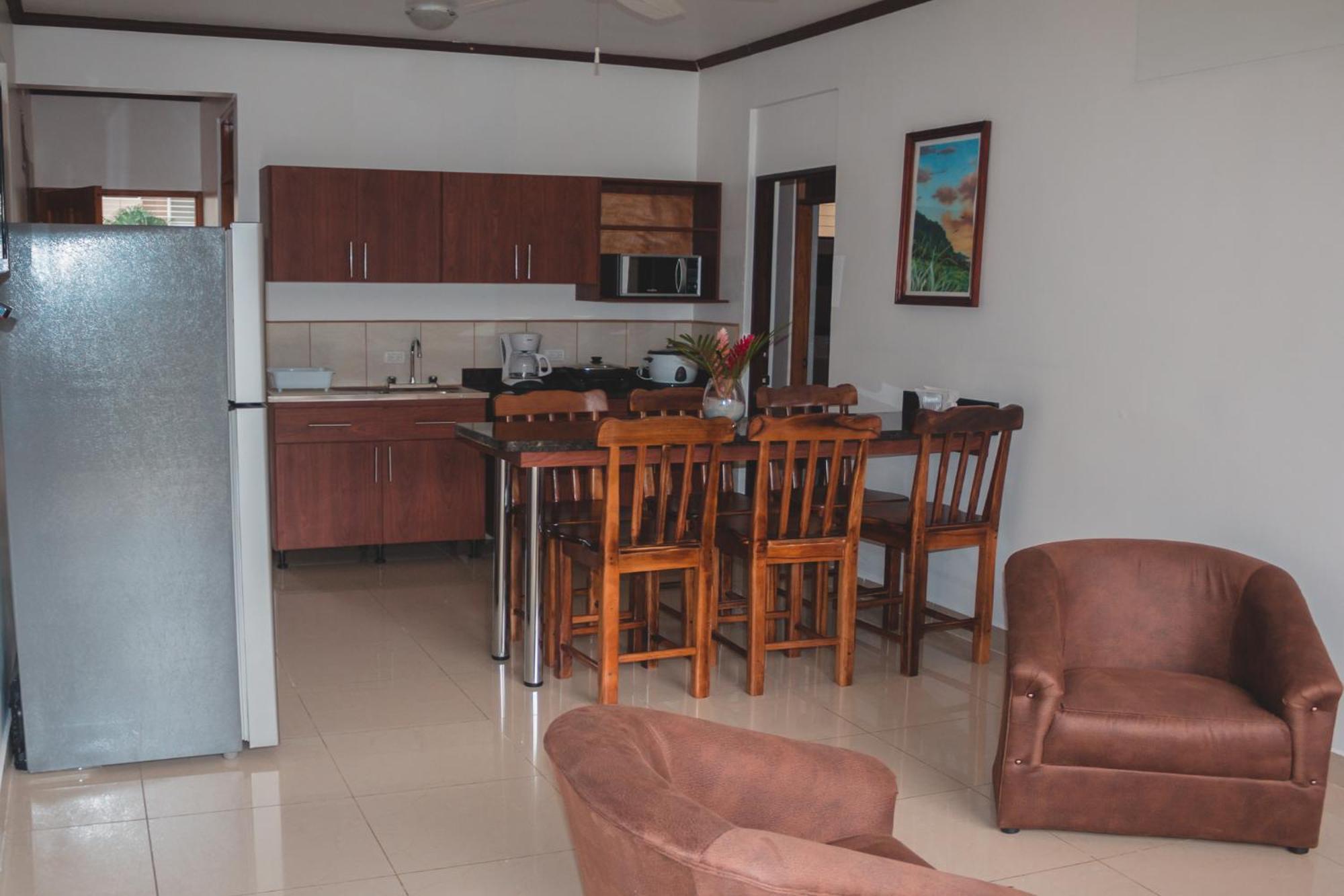 Hotel Arenas En Punta Leona Playa Agujas Экстерьер фото