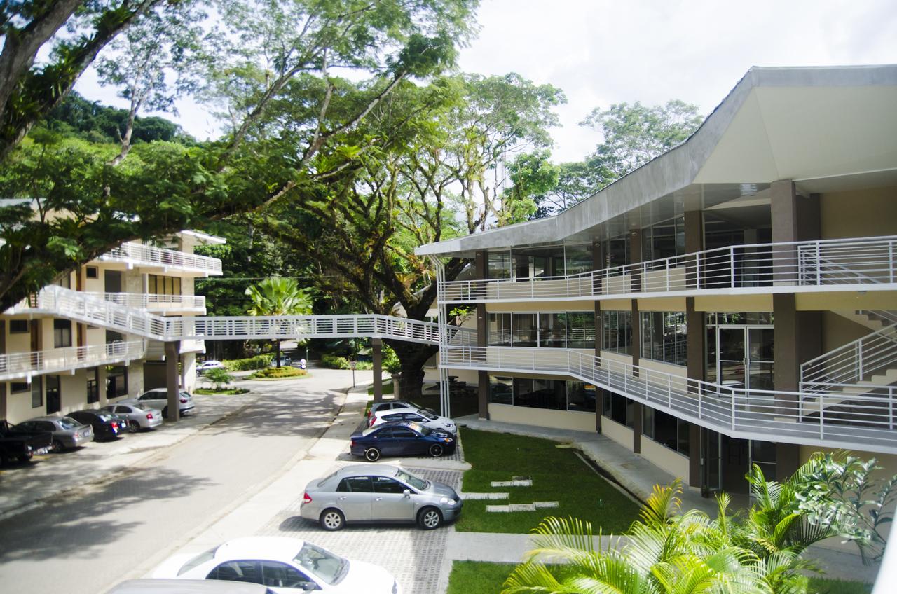 Hotel Arenas En Punta Leona Playa Agujas Экстерьер фото