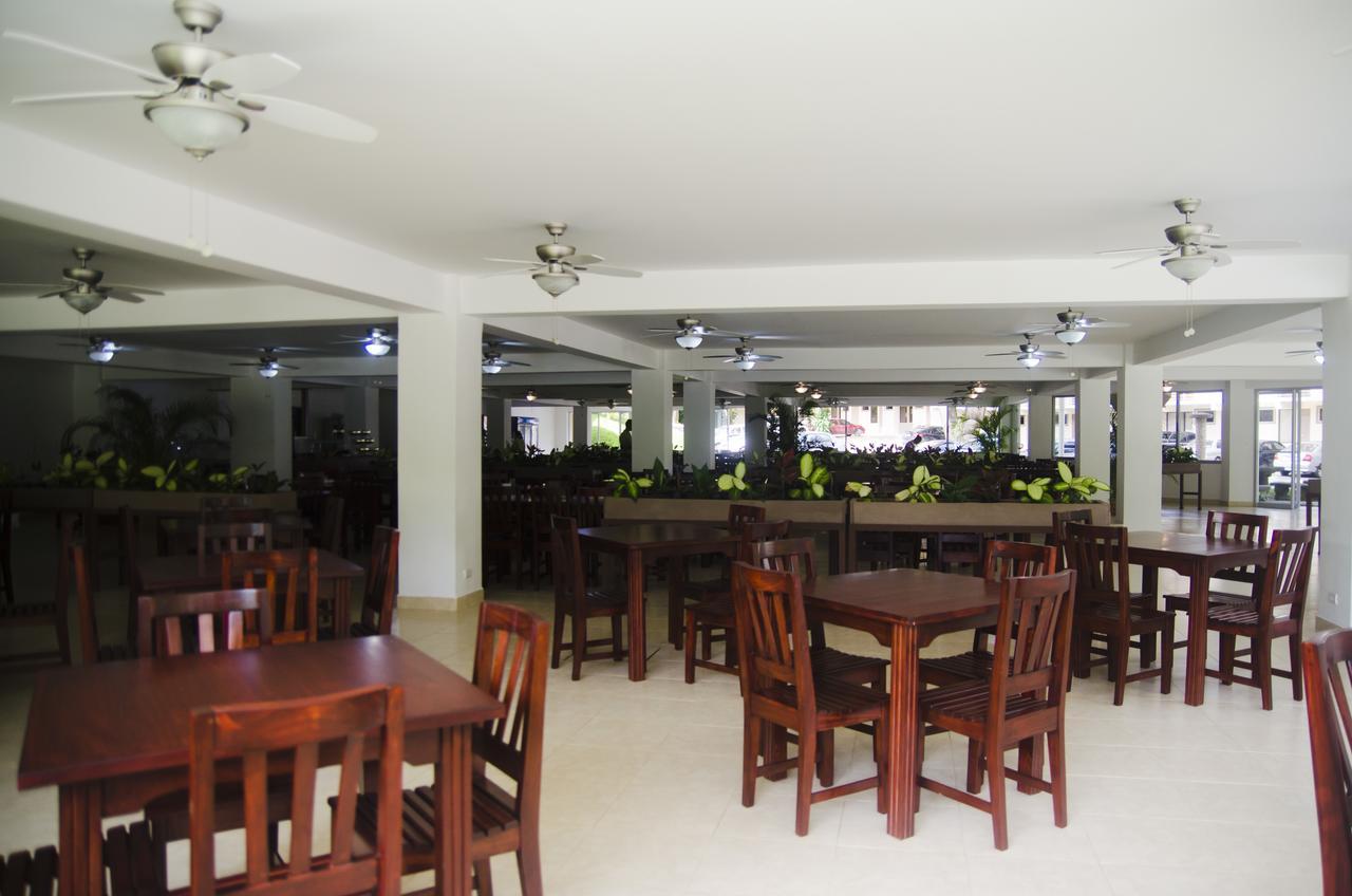 Hotel Arenas En Punta Leona Playa Agujas Экстерьер фото