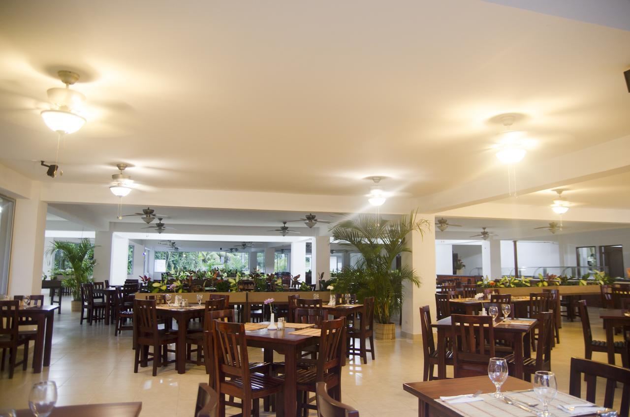 Hotel Arenas En Punta Leona Playa Agujas Экстерьер фото