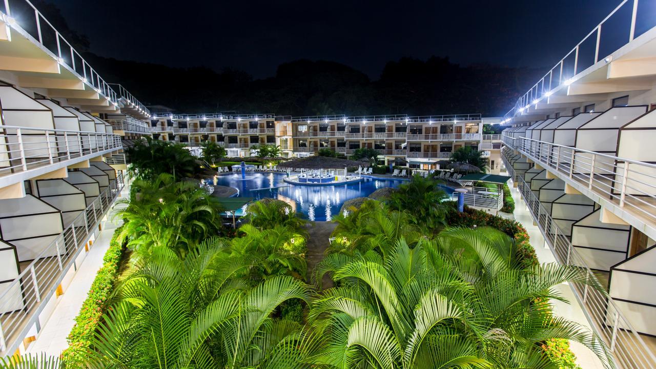 Hotel Arenas En Punta Leona Playa Agujas Экстерьер фото