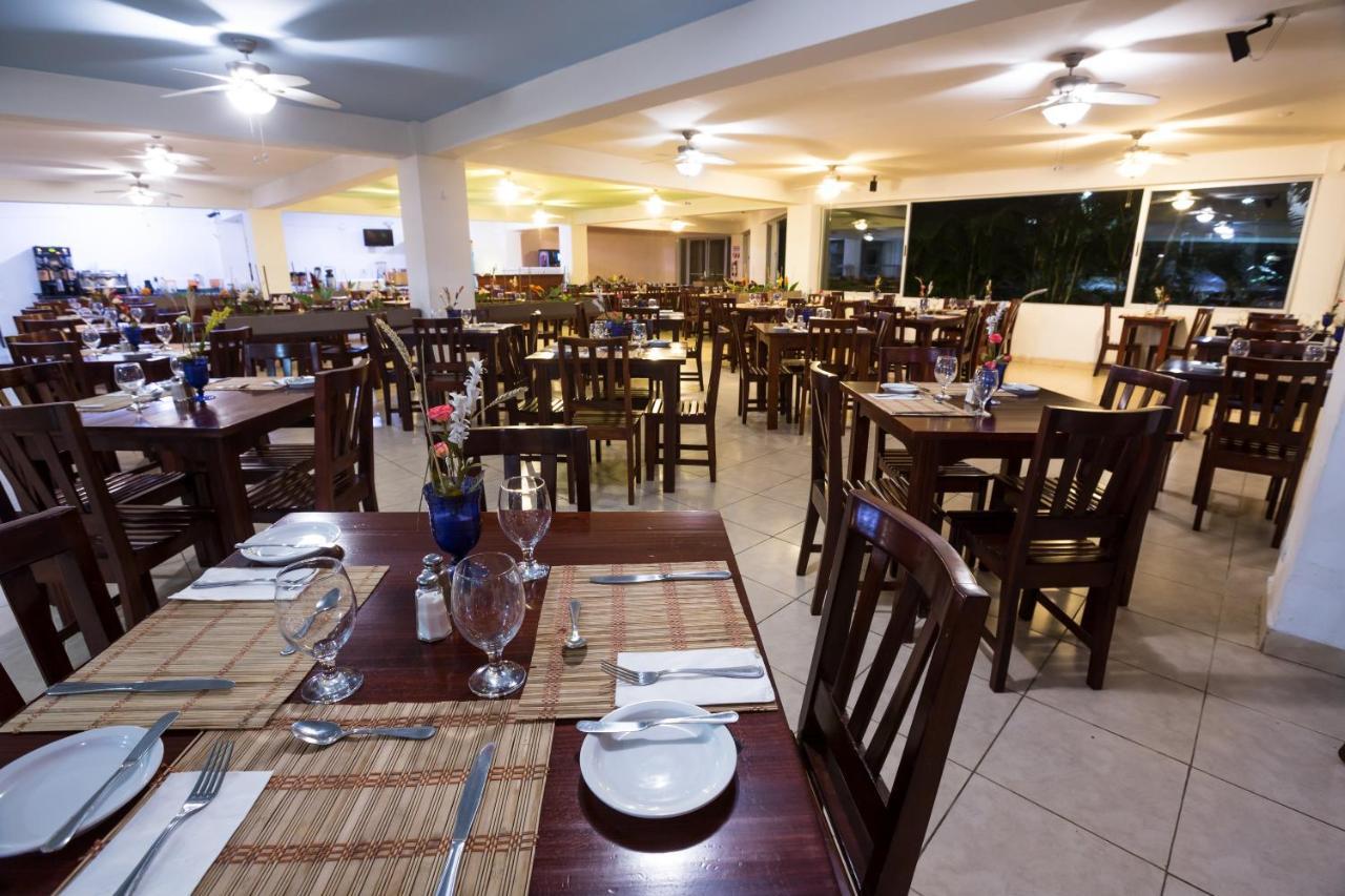 Hotel Arenas En Punta Leona Playa Agujas Экстерьер фото