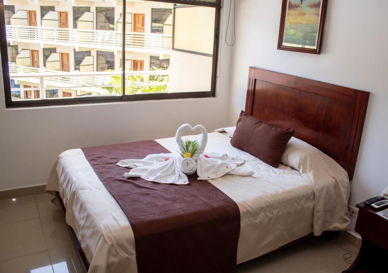 Hotel Arenas En Punta Leona Playa Agujas Экстерьер фото