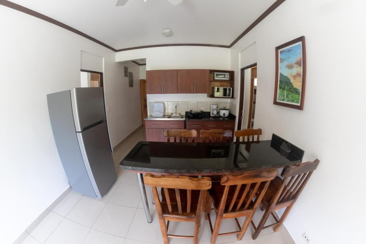 Hotel Arenas En Punta Leona Playa Agujas Экстерьер фото